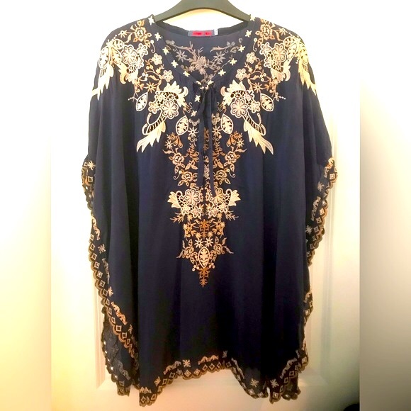 Johnny Was Egypt Eyelet Poncho Tunic Top Size XS NWOT - Picture 2 of 6